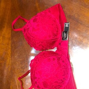 COPY - Victoria secret bra 34B